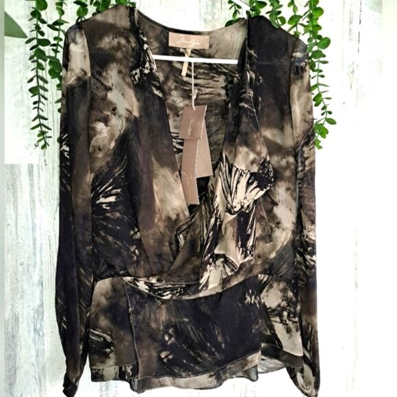 NWT BCBGMAXAZRIA Silk Blouse - Picture 1 of 13